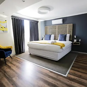New National And Conference Hotel